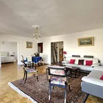 Rent 4 bedroom apartment of 117 m² in Paris