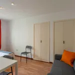 Rent 5 bedroom apartment in Valencia