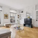 Rent 4 bedroom apartment of 209 m² in Paris