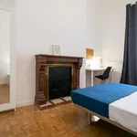 Rent a room of 180 m² in Madrid