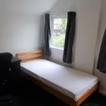 Rent 6 bedroom house in Wales