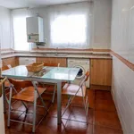 Rent a room of 90 m² in valencia