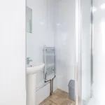 Rent 4 bedroom apartment in Edinburgh