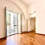 Rent 5 bedroom apartment of 110 m² in Naples