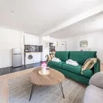 Rent 1 bedroom apartment of 39 m² in paris