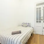 Rent a room of 199 m² in Madrid