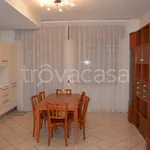 Rent 4 bedroom house of 160 m² in Vicenza