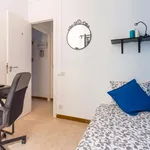 Rent 4 bedroom apartment in Barcelona