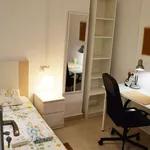 Rent a room of 100 m² in valencia