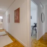 Rent a room of 190 m² in Madrid