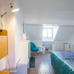 Appartement de 36 m² avec 3 chambre(s) en location à Paris