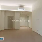 Rent 5 bedroom apartment of 100 m² in Milan