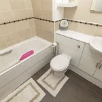 Rent 3 bedroom apartment in  Aberdeen