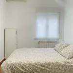 Rent a room of 65 m² in madrid