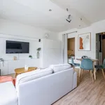 Rent 1 bedroom apartment of 350 m² in Paris