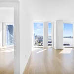 Rent 1 bedroom apartment of 98 m² in Manhattan