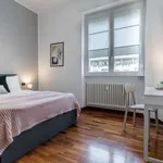 Rent a room of 80 m² in milan