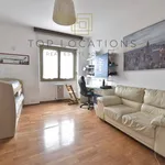 Rent 5 bedroom apartment of 250 m² in Milano