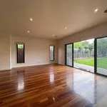 Rent 4 bedroom apartment in Bentleigh East