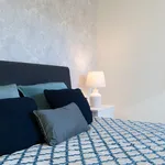 Rent 1 bedroom apartment of 34 m² in Porto