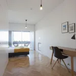 Rent 3 bedroom apartment of 110 m² in Porto