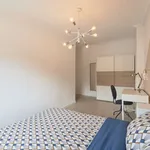 Rent a room in lisbon