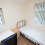 Rent 4 bedroom flat in West Midlands