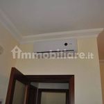 Affitto 4 camera appartamento di 90 m² in Lecce