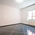 Rent 5 bedroom apartment of 70 m² in Genova