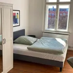 Rent a room of 100 m² in Berlin