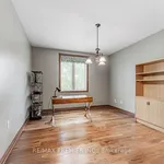 Appartement de 10850 m² avec 4 chambre(s) en location à Vaughan (East Woodbridge)