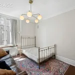 Rent 3 bedroom apartment in New York City