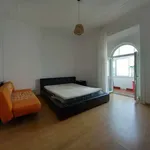 Rent 3 bedroom apartment of 220 m² in lisbon