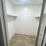 Rent 2 bedroom apartment of 995 m² in Fullerton