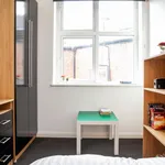 Rent 5 bedroom flat in Leicester