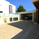 Alugar 4 quarto casa de 270 m² em Cidade da Maia