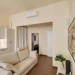 Rent 1 bedroom apartment of 35 m² in Florence