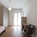 Rent a room of 85 m² in milan