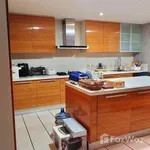 Rent 3 bedroom house of 315 m² in Bangkok