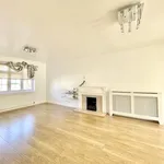 Rent 4 bedroom house in Hadley Wood