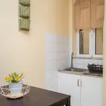 Rent 1 bedroom apartment of 70 m² in Lisbon