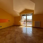 Affitto 3 camera appartamento di 80 m² in La Morra