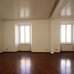 Rent 5 bedroom apartment of 150 m² in Roma