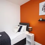 Rent 2 bedroom flat in Wales