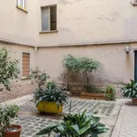 Rent a room of 94 m² in rome