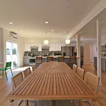 Rent 18 bedroom house in Los Angeles