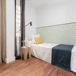 Rent 1 bedroom apartment of 120 m² in Madrid