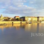 Rent 1 bedroom apartment of 32 m² in Prague