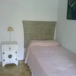 Rent a room in Madrid']