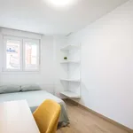 Rent a room of 98 m² in Burjassot